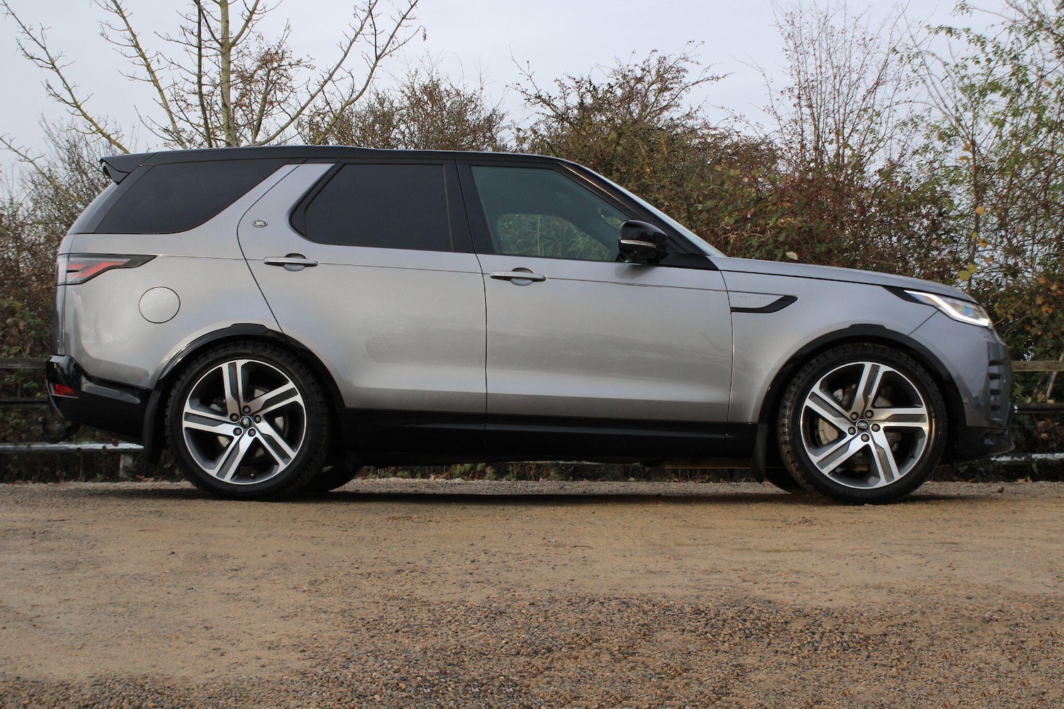 Used Land Rover Discovery 2023 for sale - 76715096: Photo 2