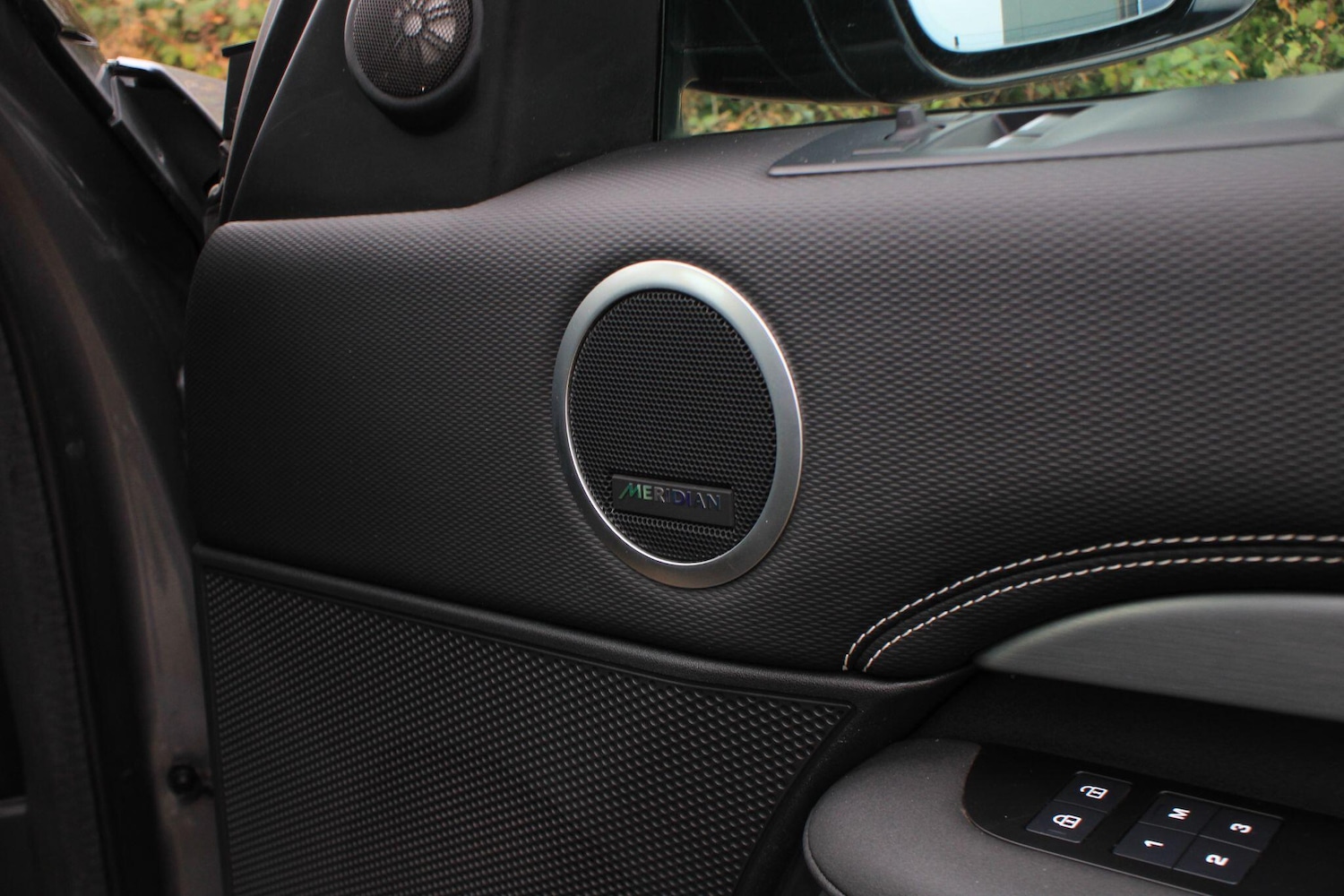 Used Land Rover Discovery 2023 for sale - 76715096: Photo 30