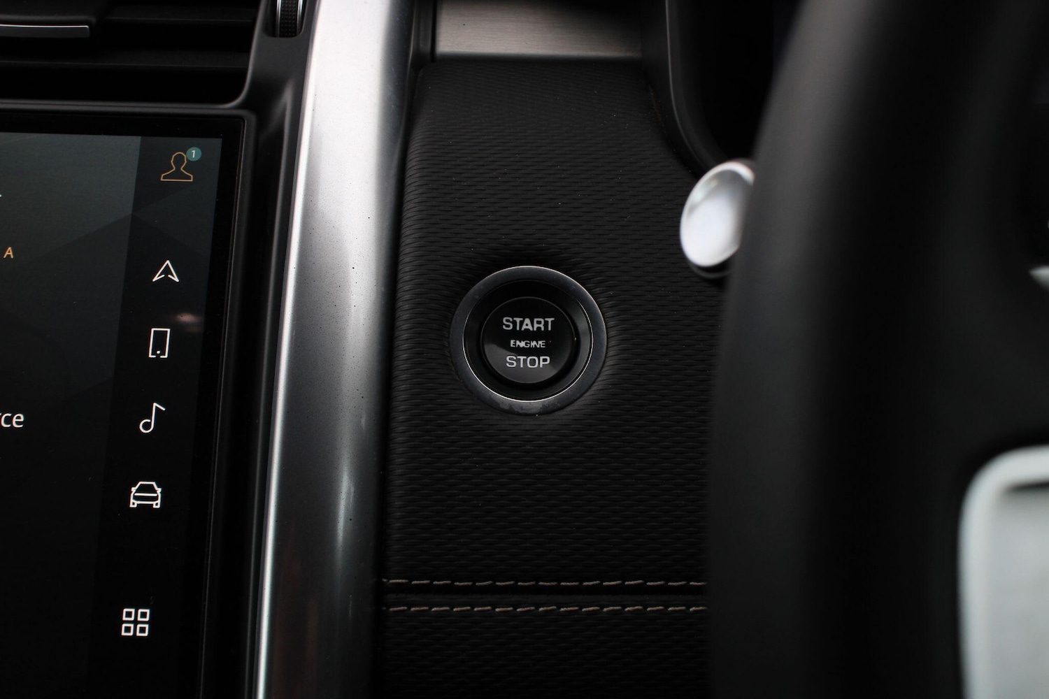 Used Land Rover Discovery 2023 for sale - 76715096: Photo 32