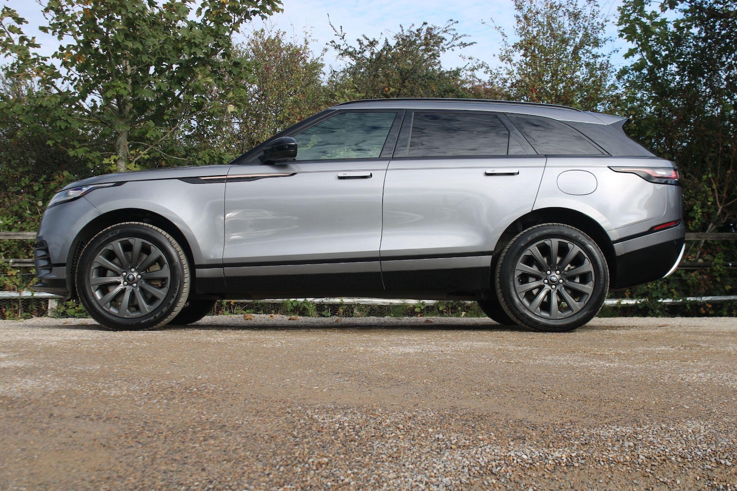 Used Land Rover Range Rover Velar 2023 for sale - 76989675: Photo 16