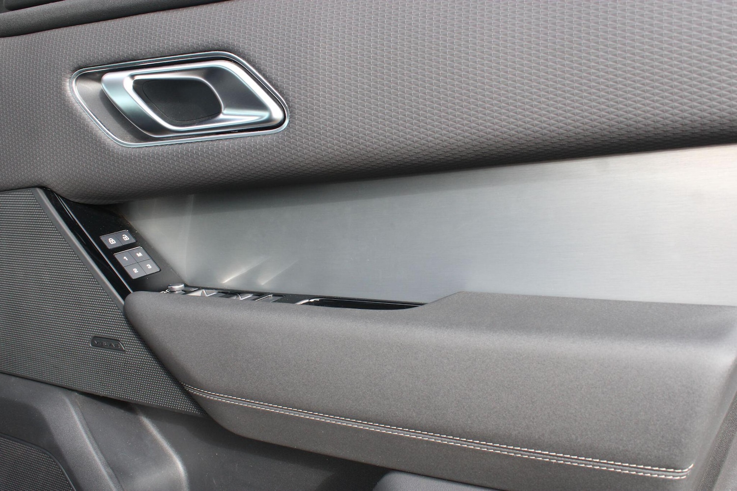 Used Land Rover Range Rover Velar 2023 for sale - 76989675: Photo 36