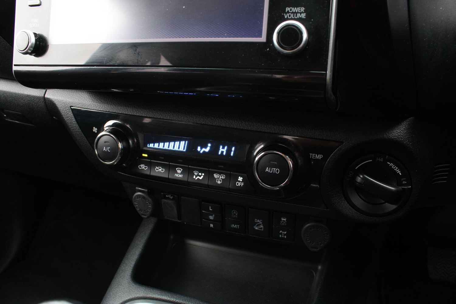 Used Toyota Hilux 2021 for sale - 76238909: Photo 21