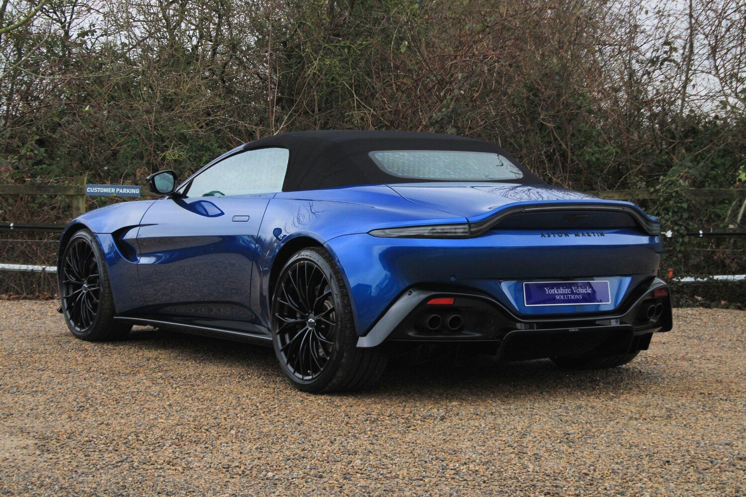 Used Aston Martin Vantage 2023 for sale - 77377481: Photo 11