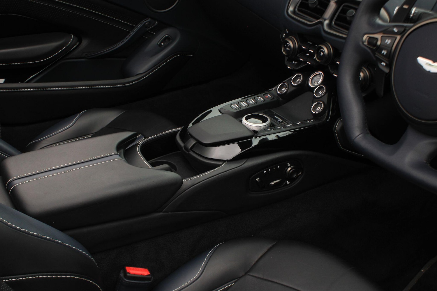 Used Aston Martin Vantage 2023 for sale - 77377481: Photo 23