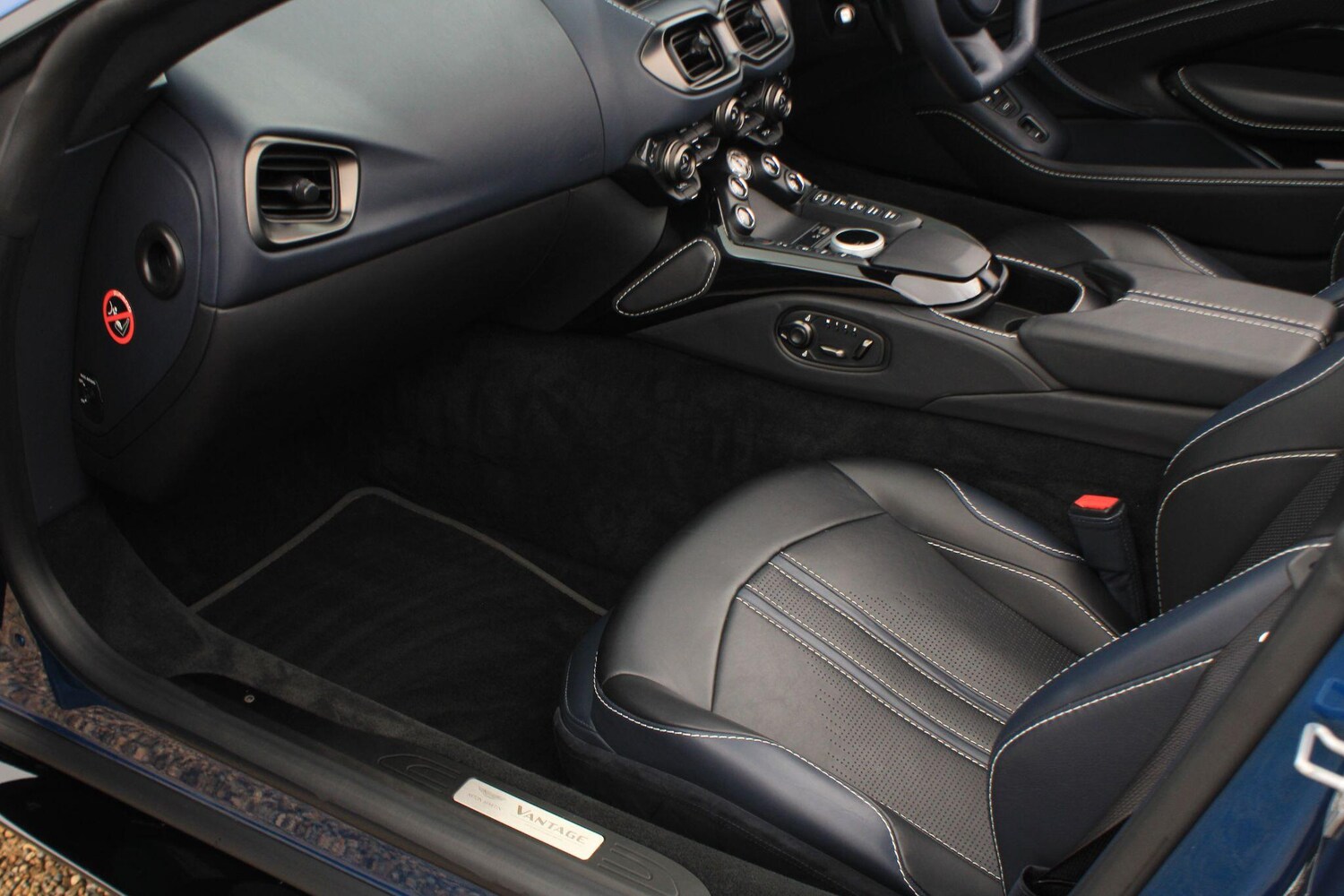 Used Aston Martin Vantage 2023 for sale - 77377481: Photo 35