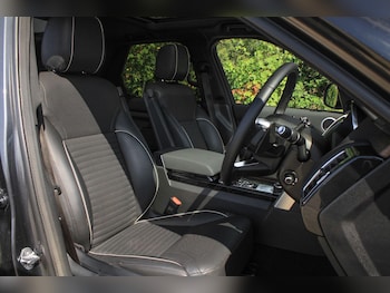 Used Land Rover Discovery 2017 for sale - 79521500: Photo