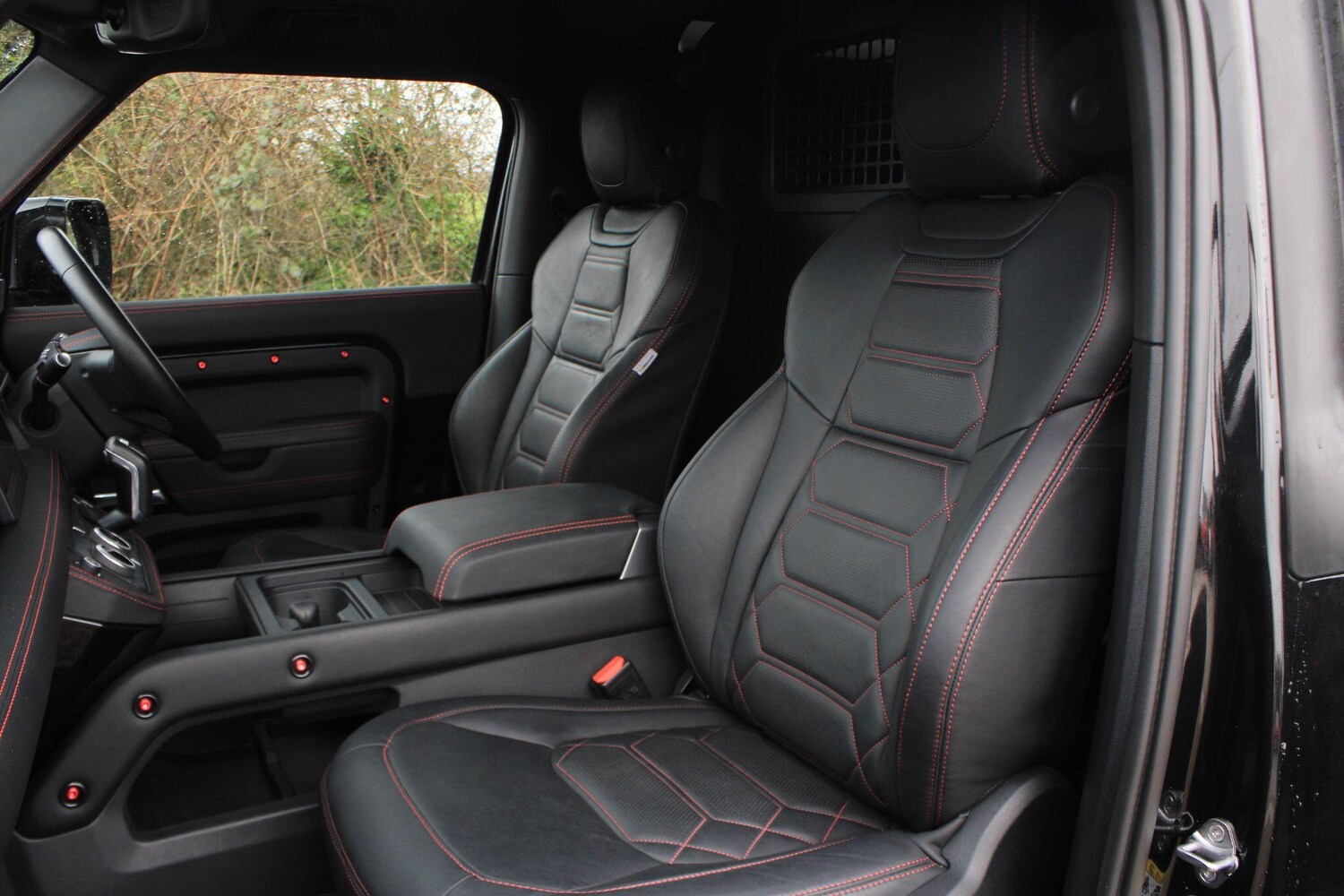 Used Land Rover Defender 90 for sale - 77549806: Photo 18