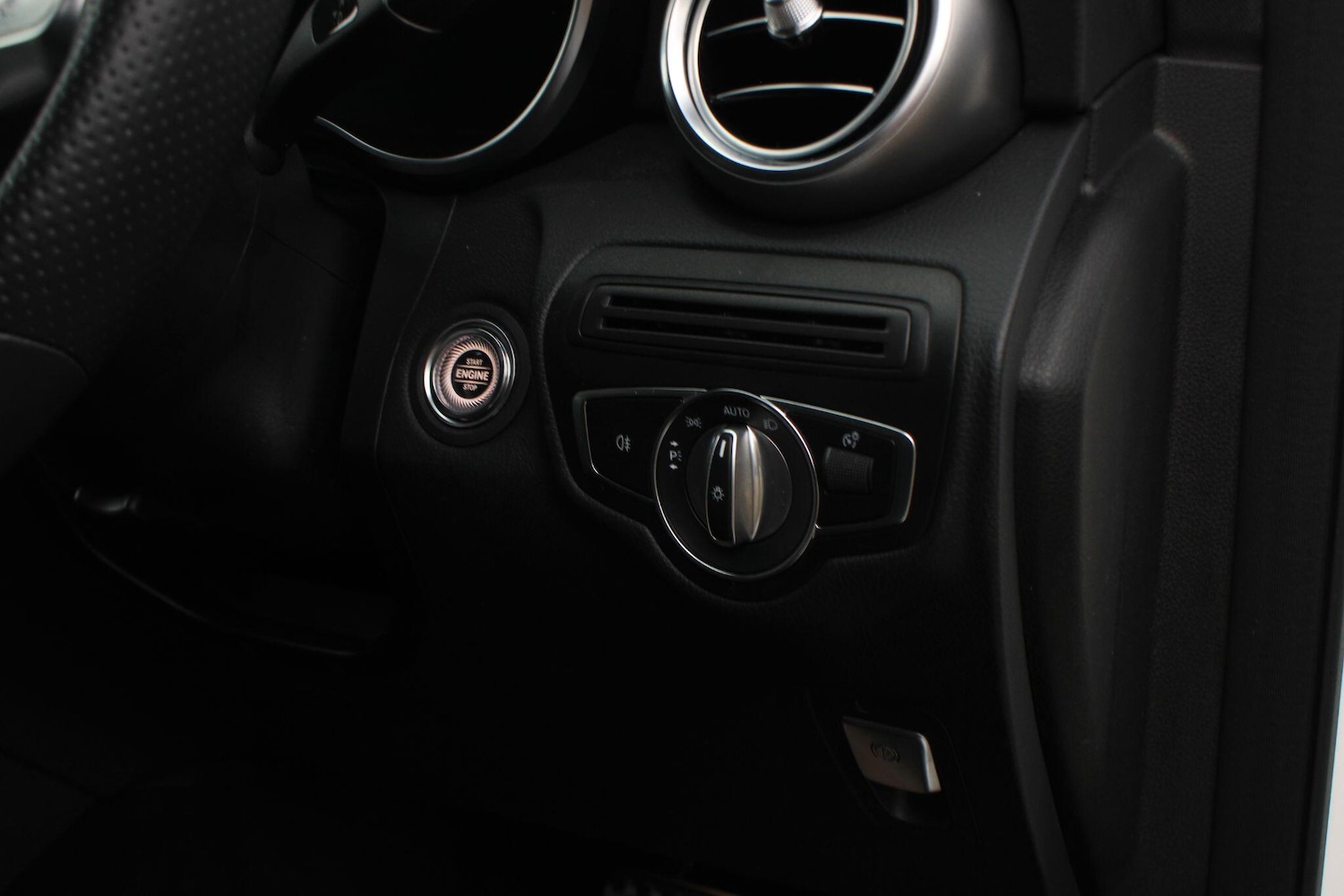 Used Mercedes-Benz GLC 2020 for sale - 77253998: Photo 33