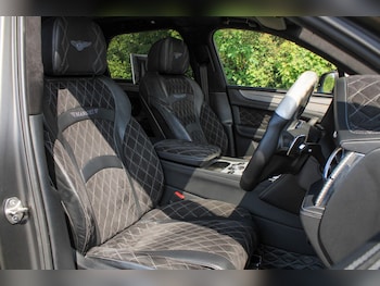 Used Bentley Bentayga 2016 for sale - 78740803: Photo