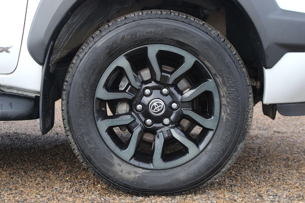 Used Toyota Hilux 2023 for sale - 73600205: Photo 14