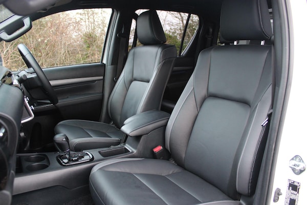 Used Toyota Hilux 2023 for sale - 73600205: Photo 18