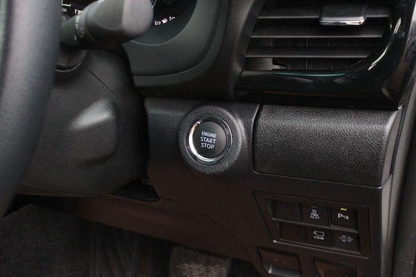 Used Toyota Hilux 2023 for sale - 73600205: Photo 28