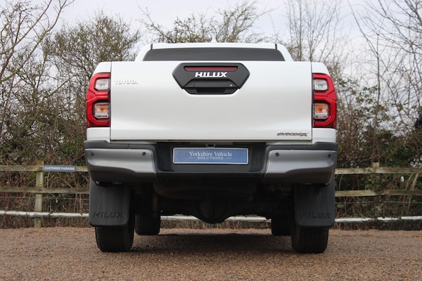 Used Toyota Hilux 2023 for sale - 73600205: Photo 40
