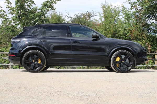 Used Porsche Cayenne 2019 for sale - 75708618: Photo 2