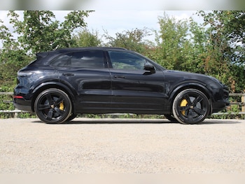 Used Porsche Cayenne 2019 for sale - 75708618: Photo