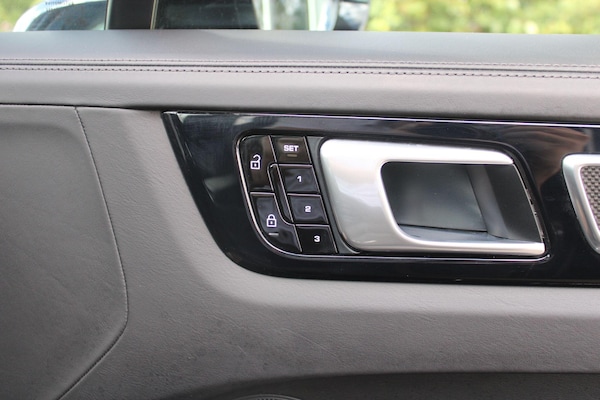 Used Porsche Cayenne 2019 for sale - 75708618: Photo 36