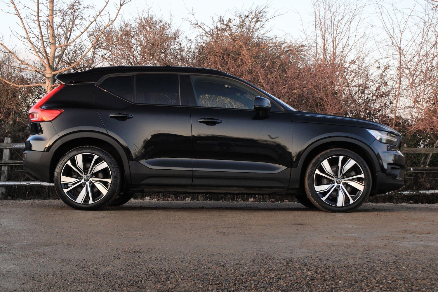 Used Volvo XC40 2021 for sale - 77237850: Photo 2