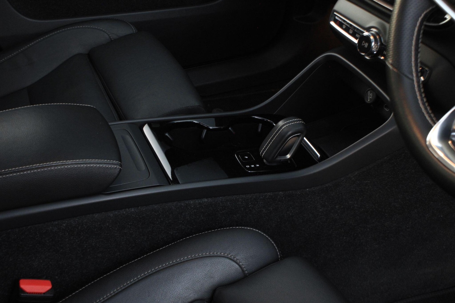 Used Volvo XC40 2021 for sale - 77237850: Photo 25