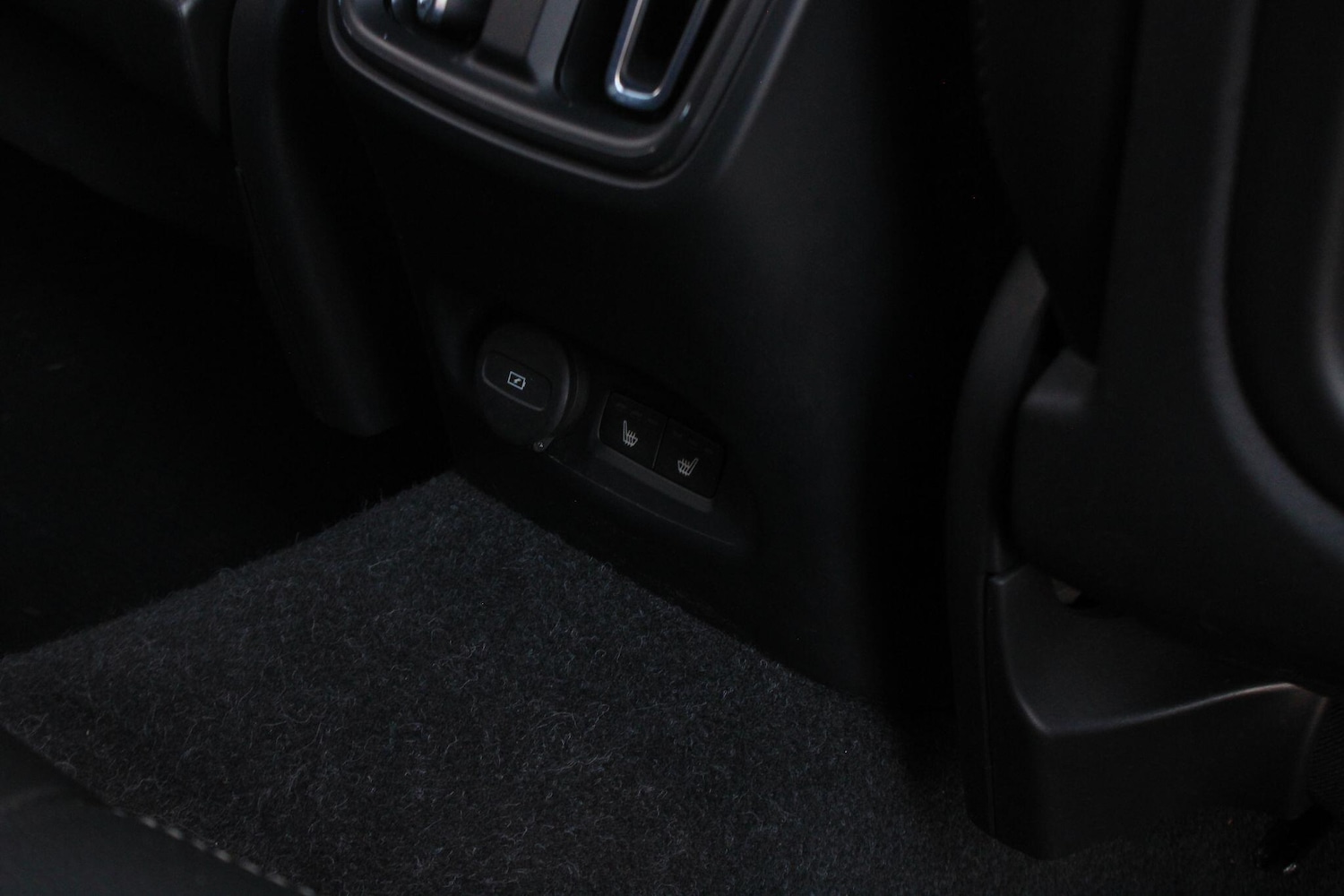 Used Volvo XC40 2021 for sale - 77237850: Photo 34