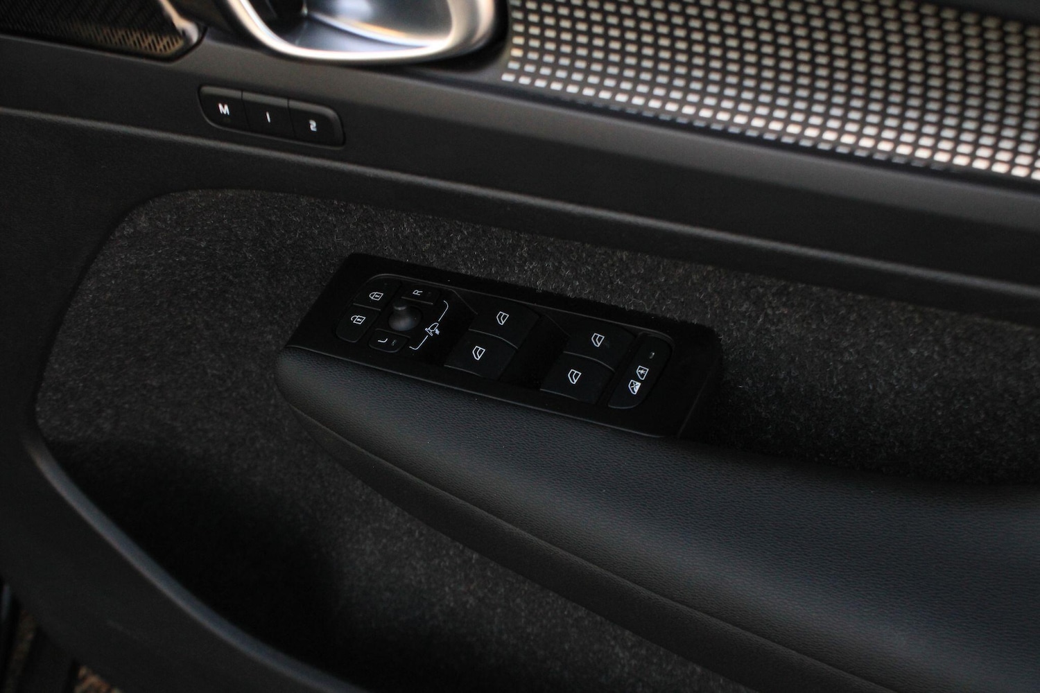 Used Volvo XC40 2021 for sale - 77237850: Photo 35