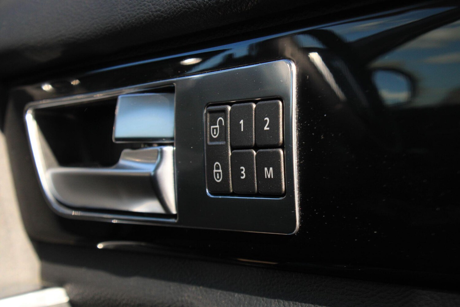 Used Land Rover Discovery 2016 for sale - 78115862: Photo 32