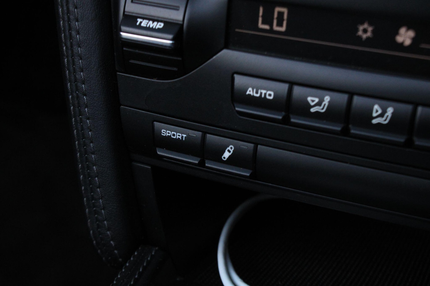 Used Porsche 911 for sale - 77131236: Photo 32