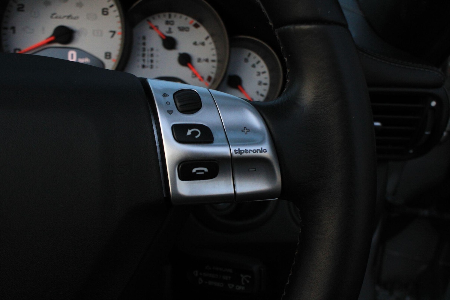 Used Porsche 911 for sale - 77131236: Photo 37