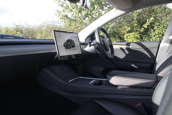 Used Tesla Model Y 2022 for sale - 76213860: Photo 18