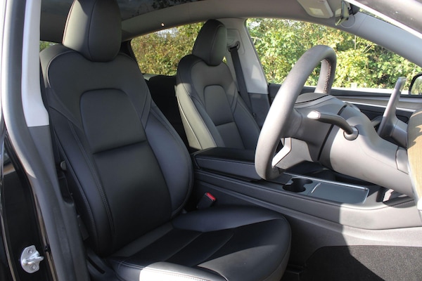 Used Tesla Model Y 2022 for sale - 76213860: Photo 4