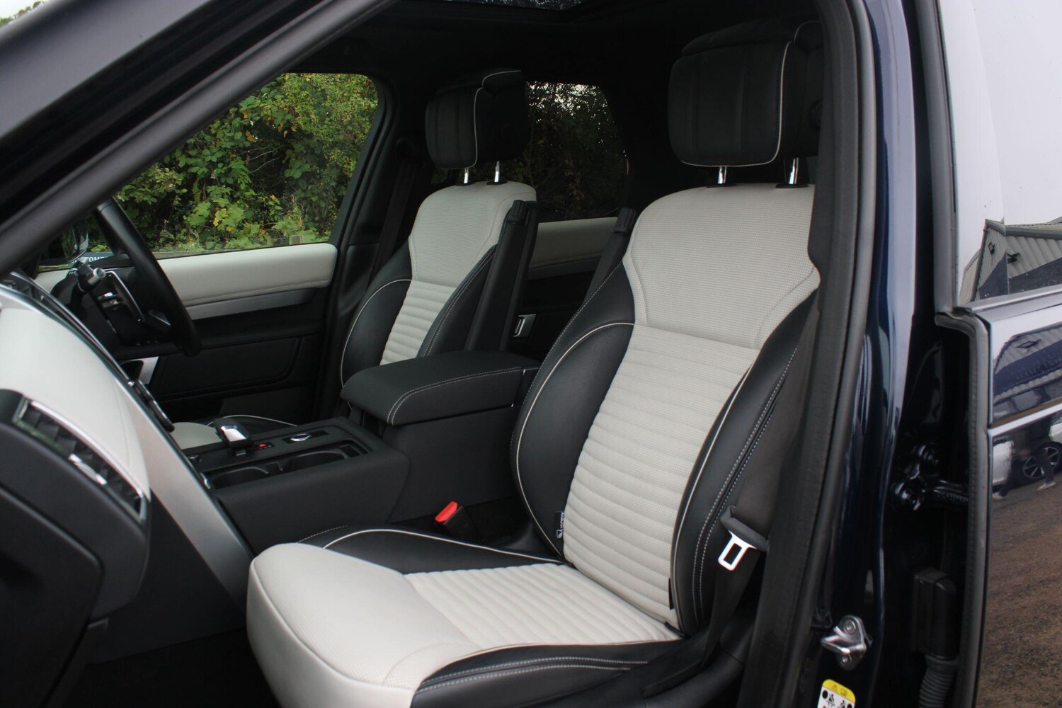 Used Land Rover Discovery 2022 for sale - 76166587: Photo 20