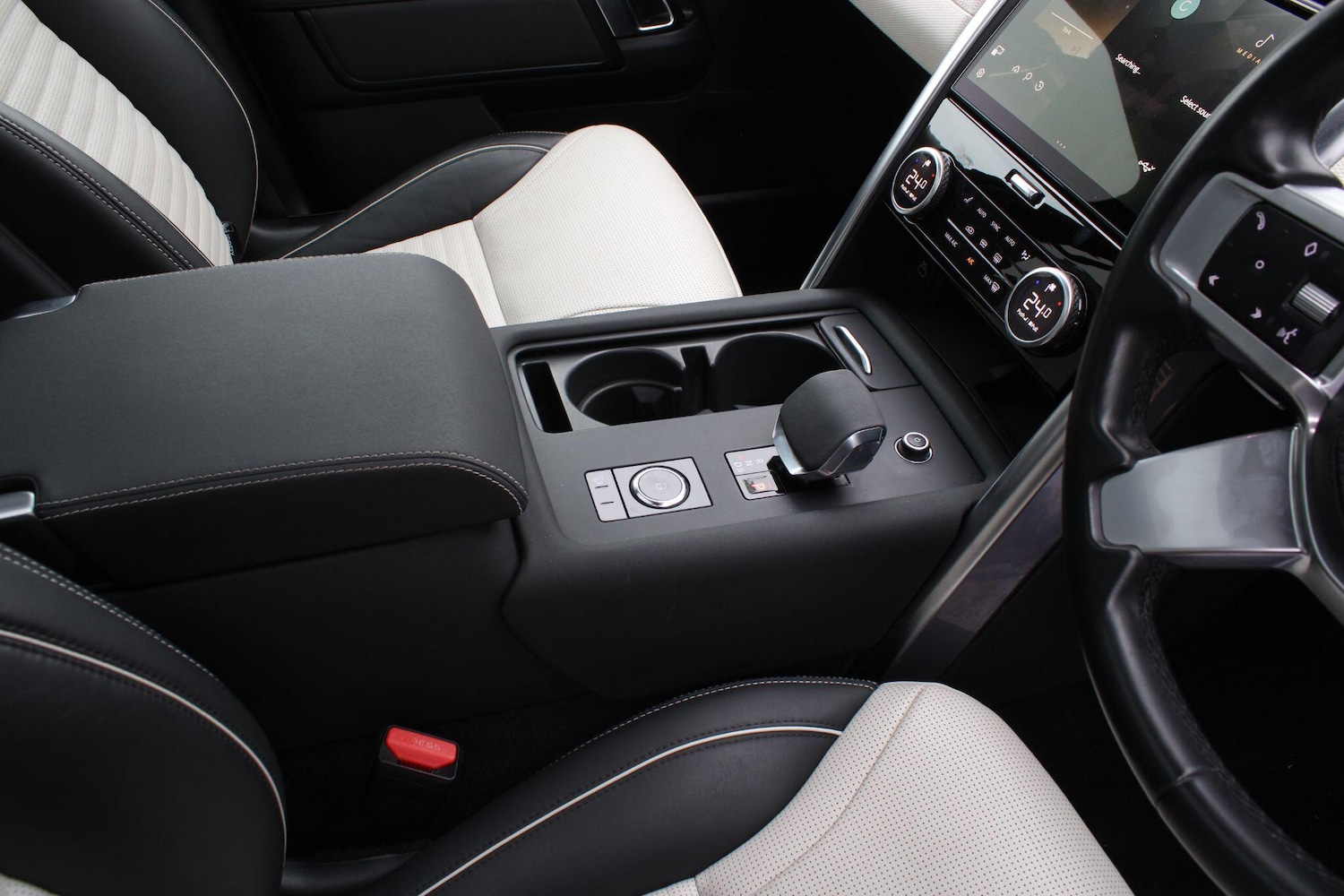 Used Land Rover Discovery 2022 for sale - 76166587: Photo 26