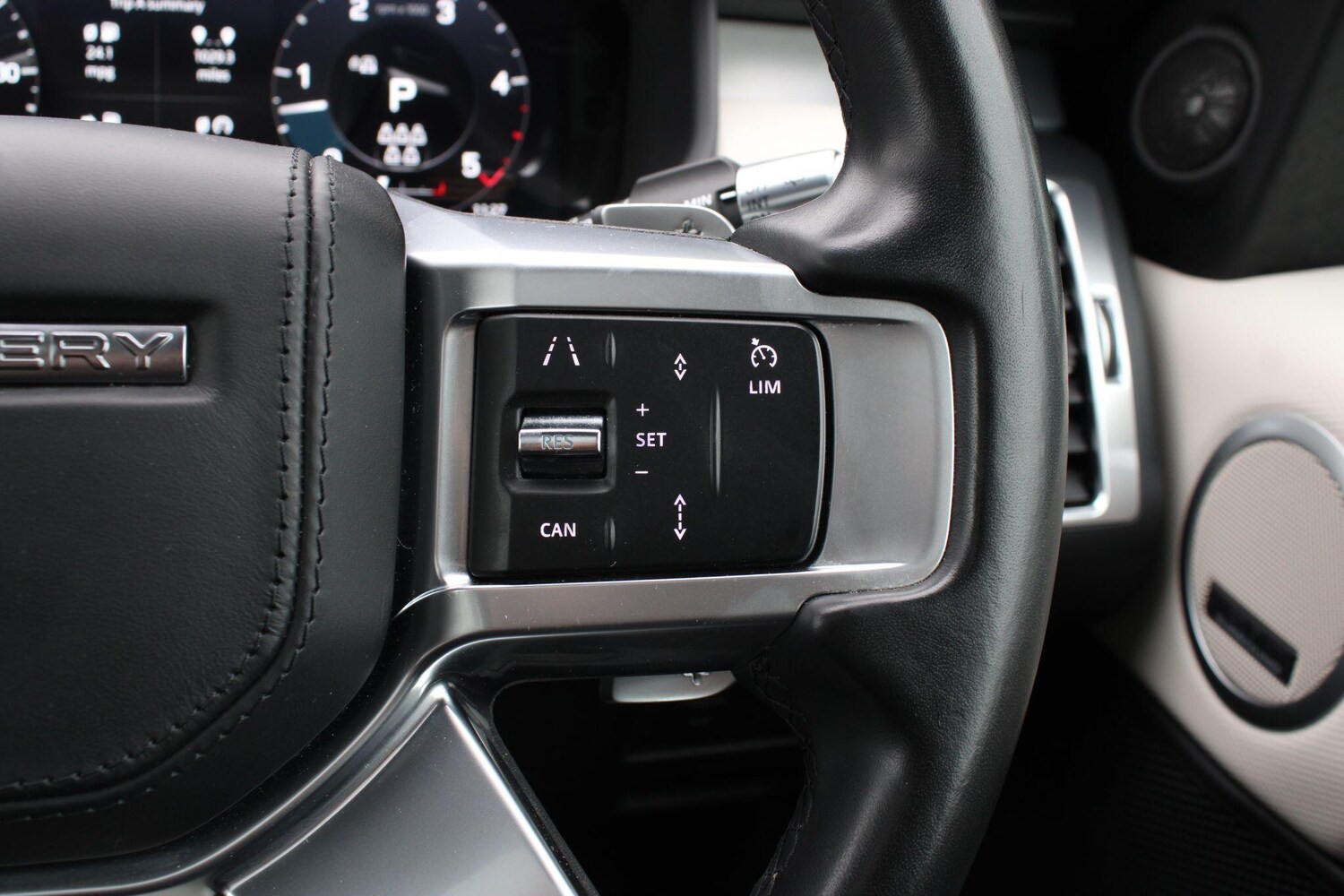 Used Land Rover Discovery 2022 for sale - 76166587: Photo 33