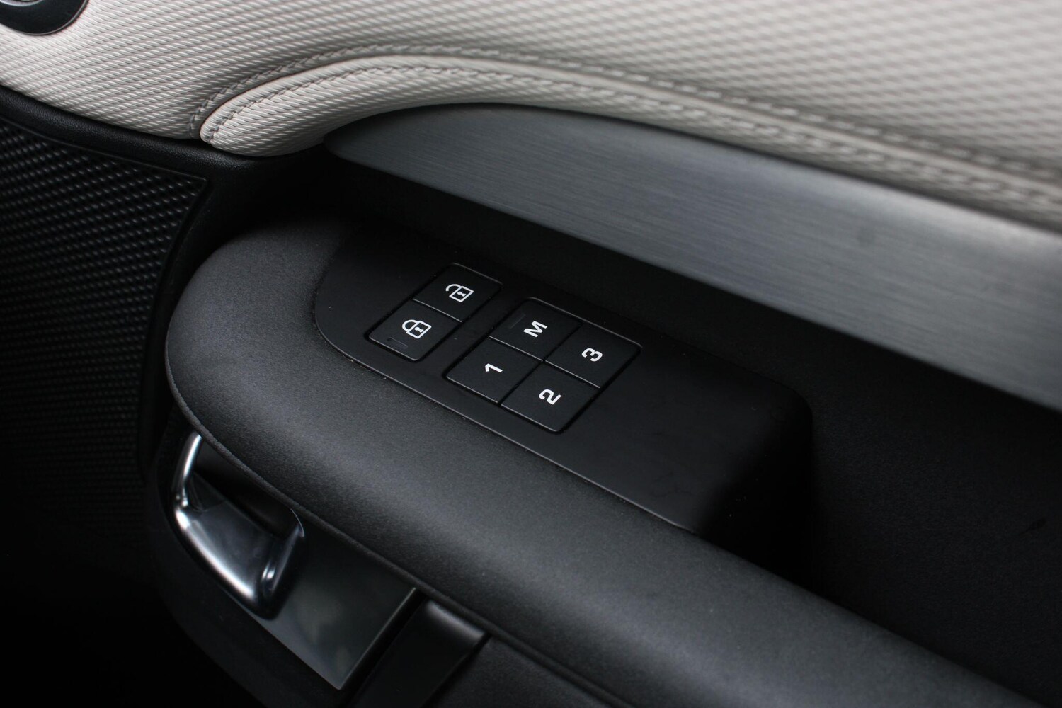 Used Land Rover Discovery 2022 for sale - 76166587: Photo 34