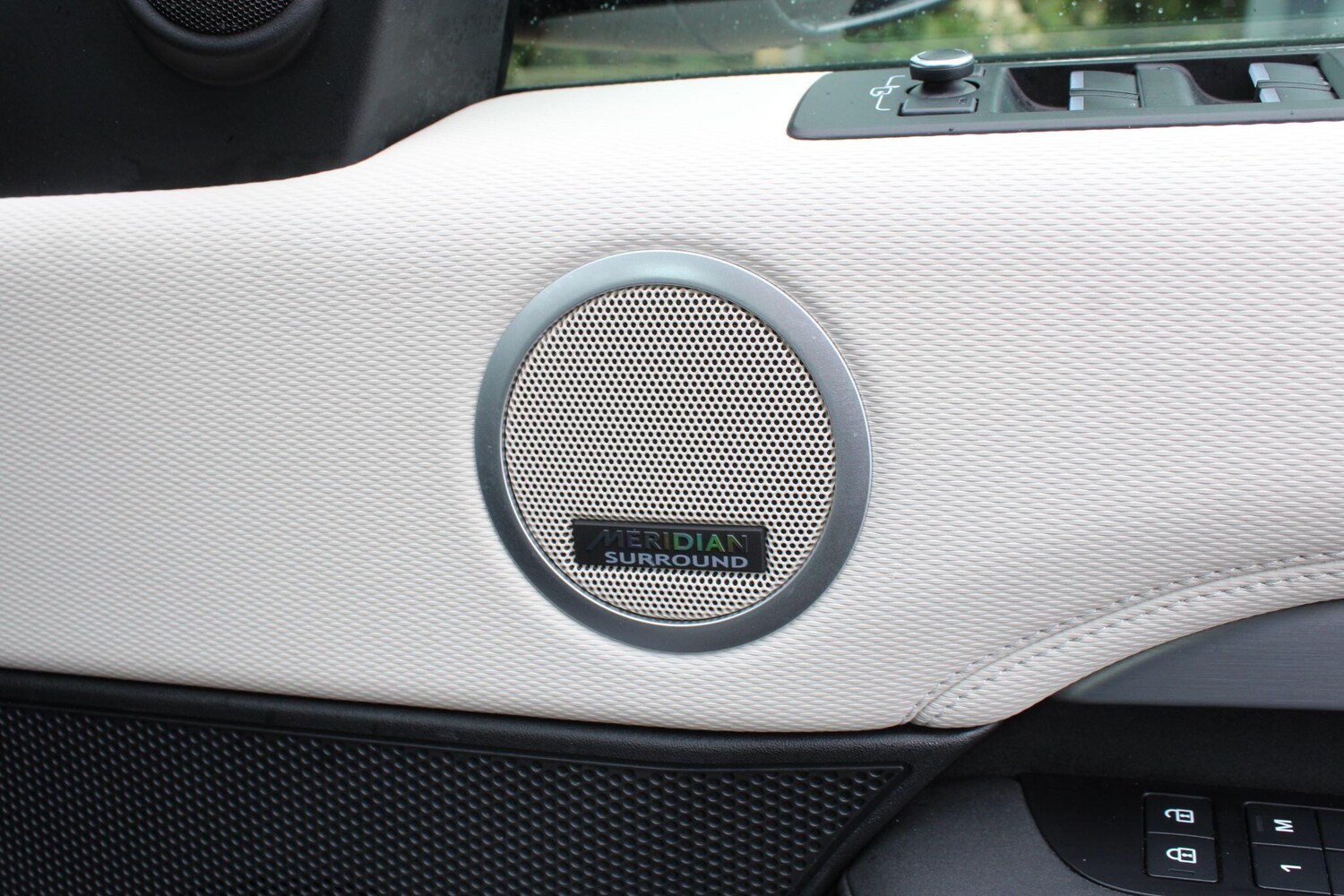 Used Land Rover Discovery 2022 for sale - 76166587: Photo 35