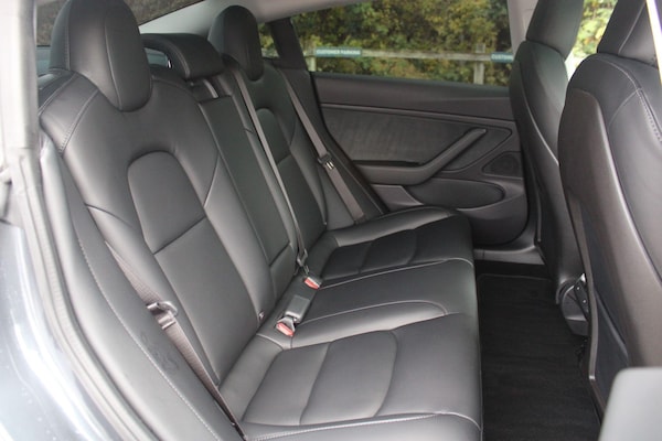 Used Tesla Model 3 2019 for sale - 76215230: Photo 11
