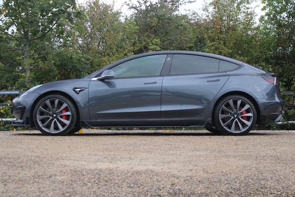 Used Tesla Model 3 2019 for sale - 76215230: Photo 18