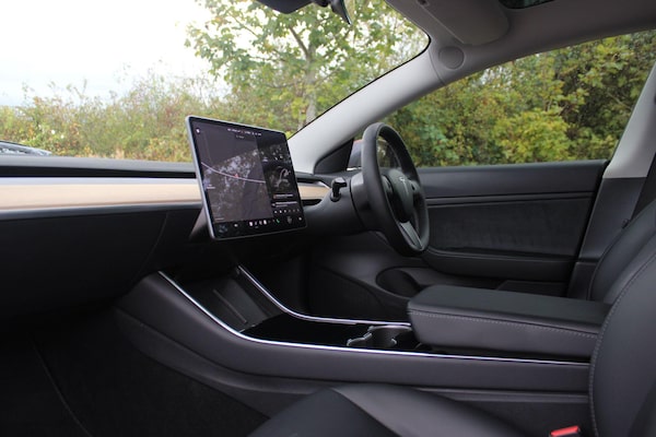 Used Tesla Model 3 2019 for sale - 76215230: Photo 21