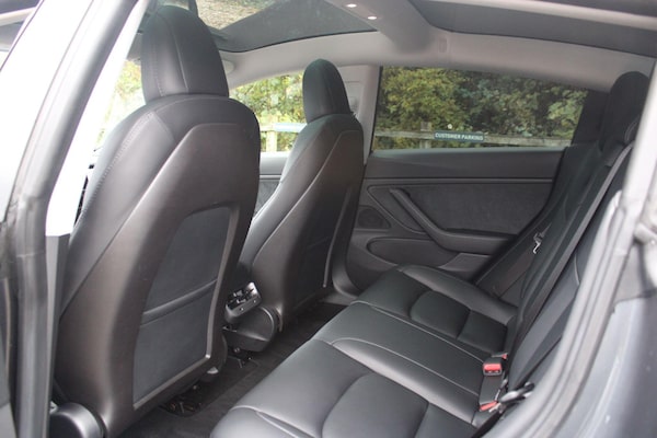 Used Tesla Model 3 2019 for sale - 76215230: Photo 23