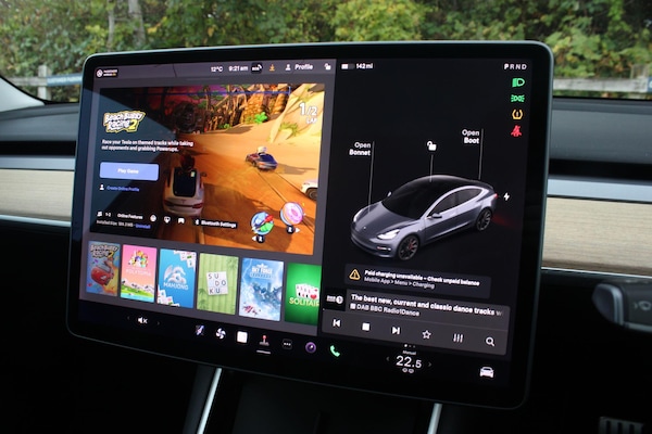 Used Tesla Model 3 2019 for sale - 76215230: Photo 28