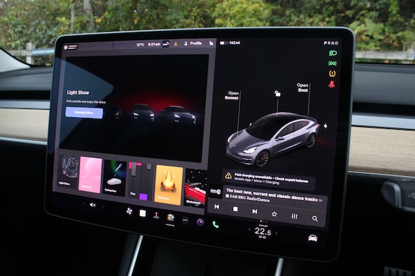 Used Tesla Model 3 2019 for sale - 76215230: Photo 29