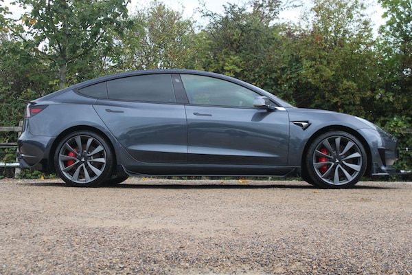 Used Tesla Model 3 2019 for sale - 76215230: Photo 2