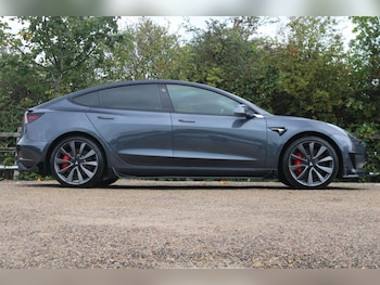 Used Tesla Model 3 2019 for sale - 76215230: Photo 2