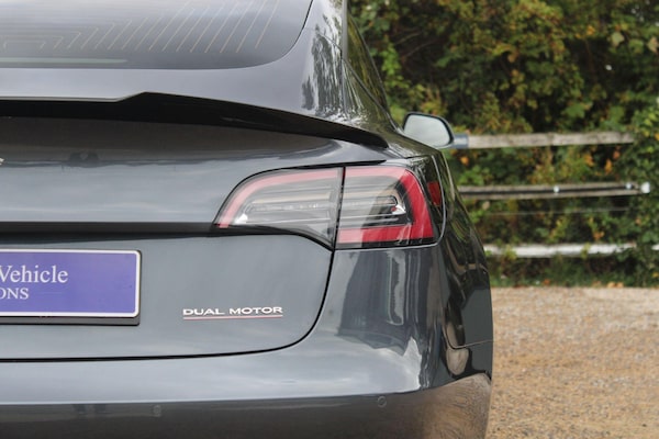 Used Tesla Model 3 2019 for sale - 76215230: Photo 38