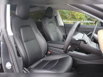 Used Tesla Model 3 2019 for sale - 76215230: Photo 4