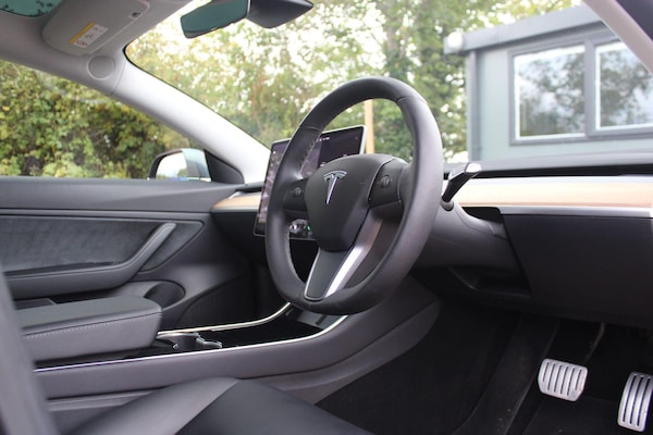 Used Tesla Model 3 2019 for sale - 76215230: Photo 5