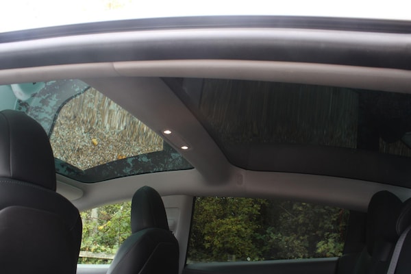 Used Tesla Model 3 2019 for sale - 76215230: Photo 7