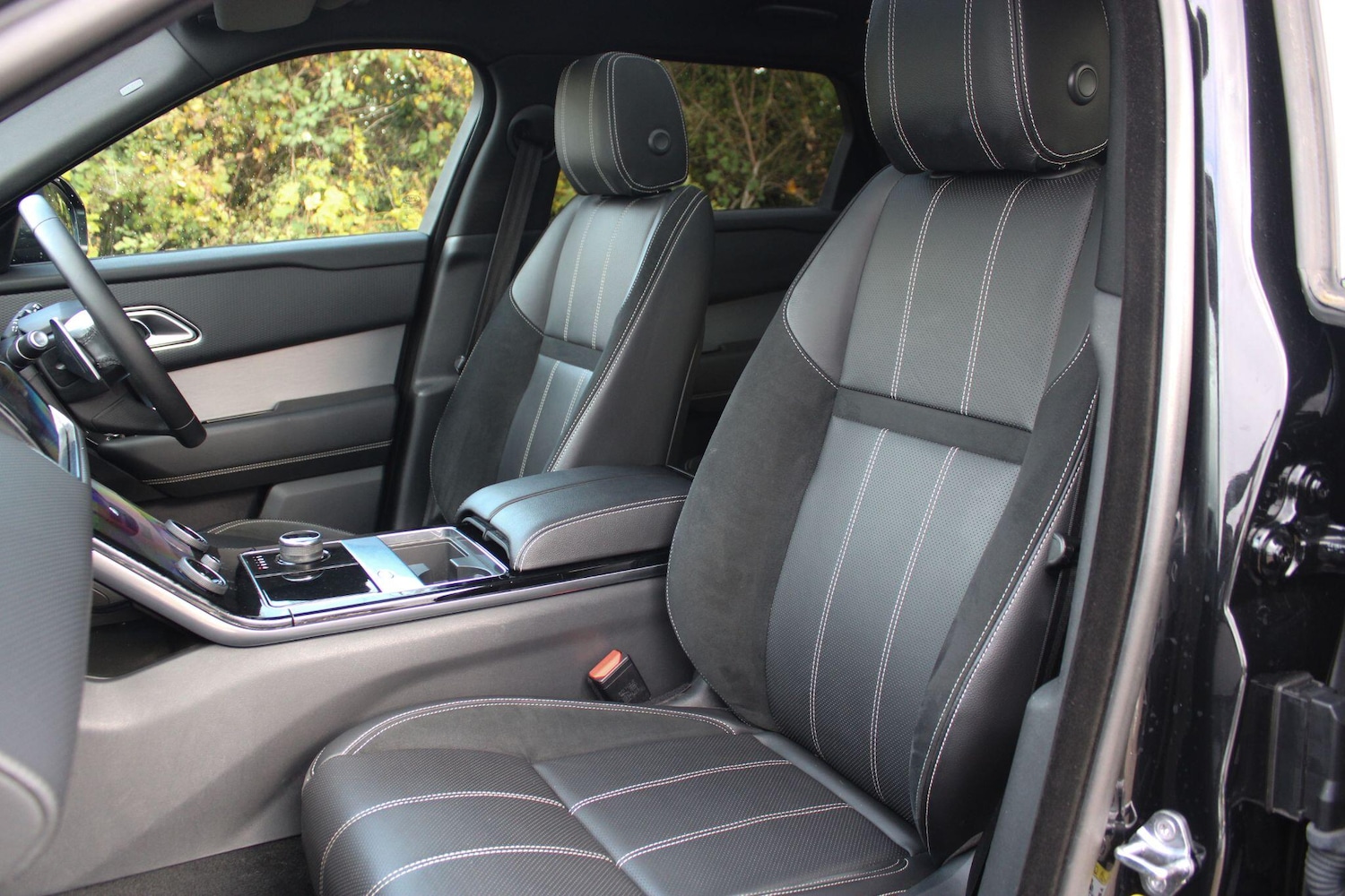 Used Land Rover Range Rover Velar 2019 for sale - 76408721: Photo 17