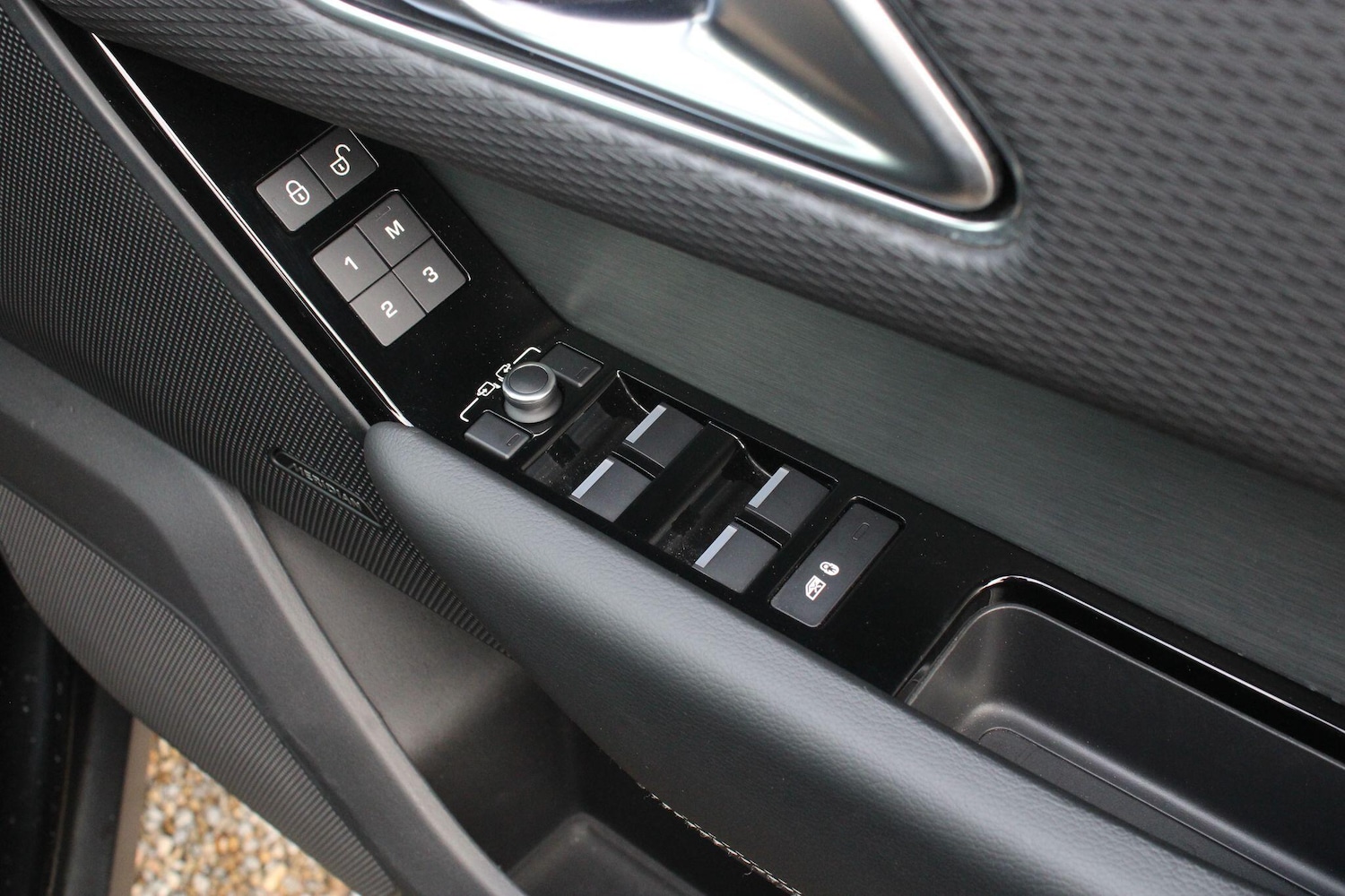 Used Land Rover Range Rover Velar 2019 for sale - 76408721: Photo 31