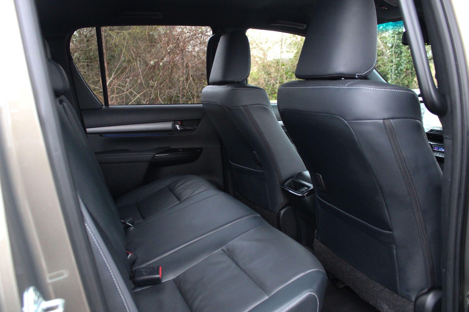 Used Toyota Hilux 2023 for sale - 77144338: Photo 11