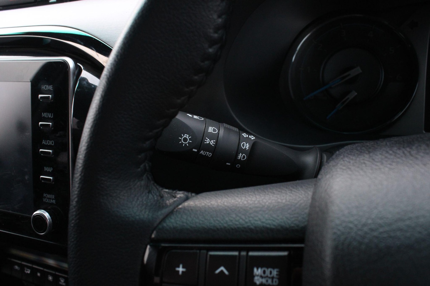 Used Toyota Hilux 2023 for sale - 77144338: Photo 34